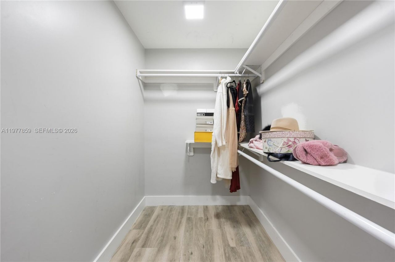 7750 SW 16th St , Miami, FL 33155 Photo