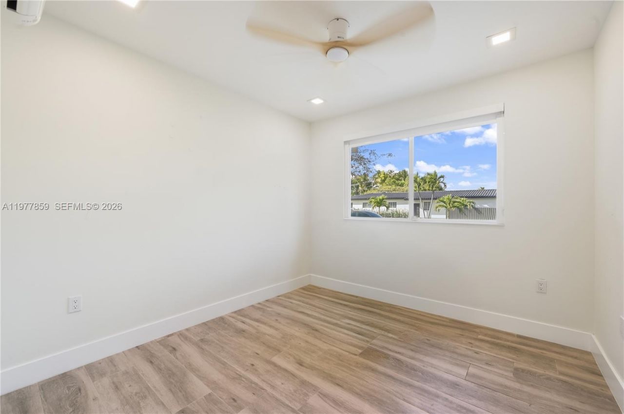 7750 SW 16th St , Miami, FL 33155 Photo