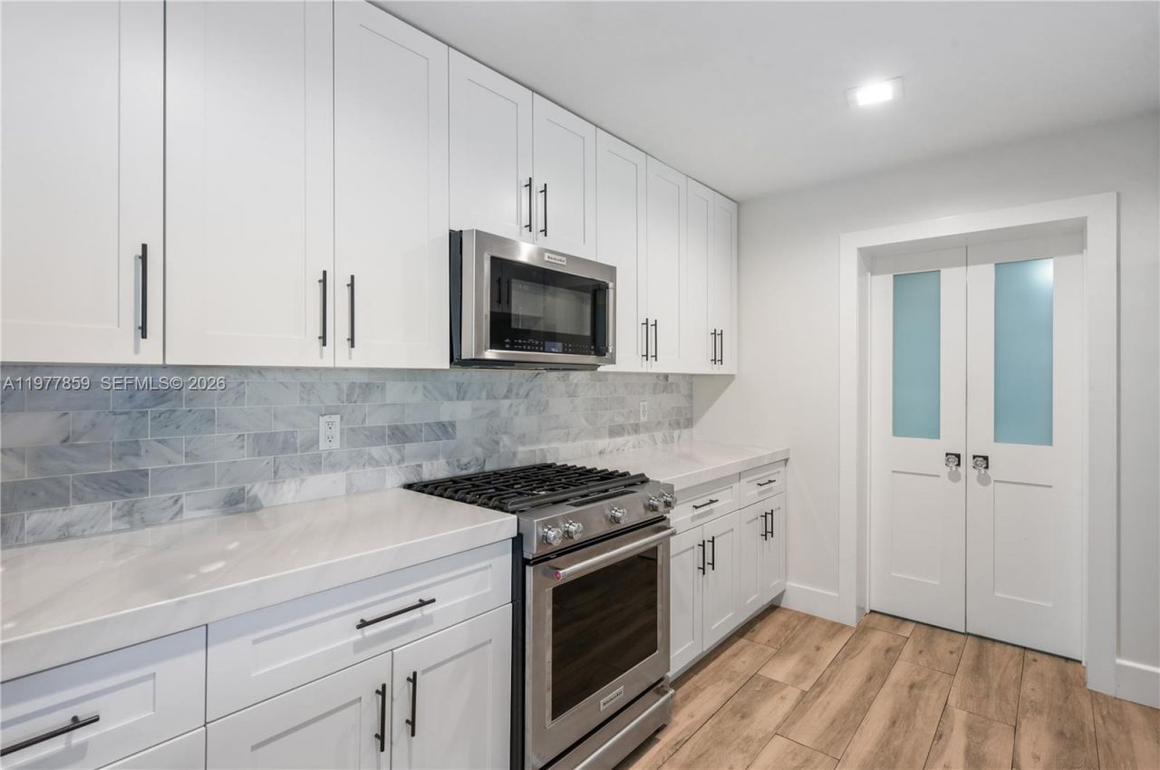 7750 SW 16th St , Miami, FL 33155 Photo