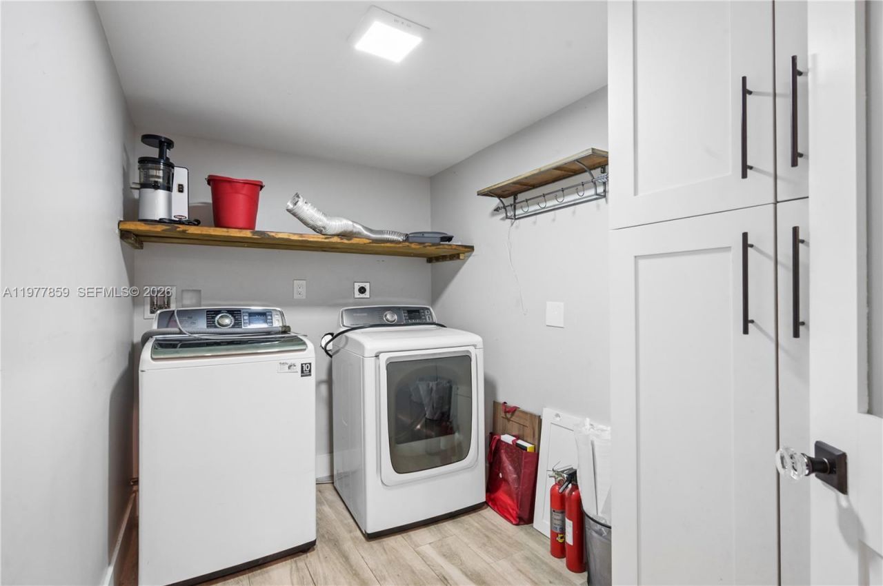 7750 SW 16th St , Miami, FL 33155 Photo