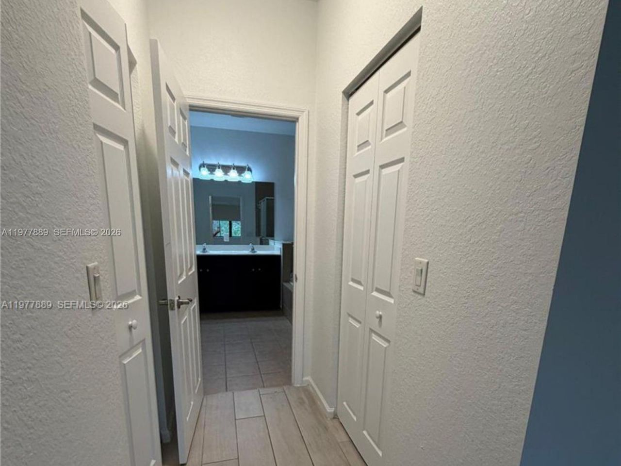 12350 S Village Cir , Davie, FL 33325 Photo