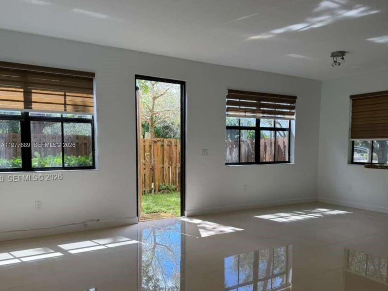 12350 S Village Cir , Davie, FL 33325 Photo