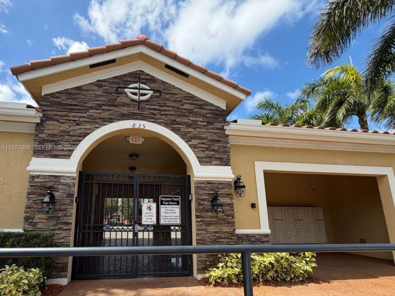 12350 S Village Cir , Davie, FL 33325 Photo