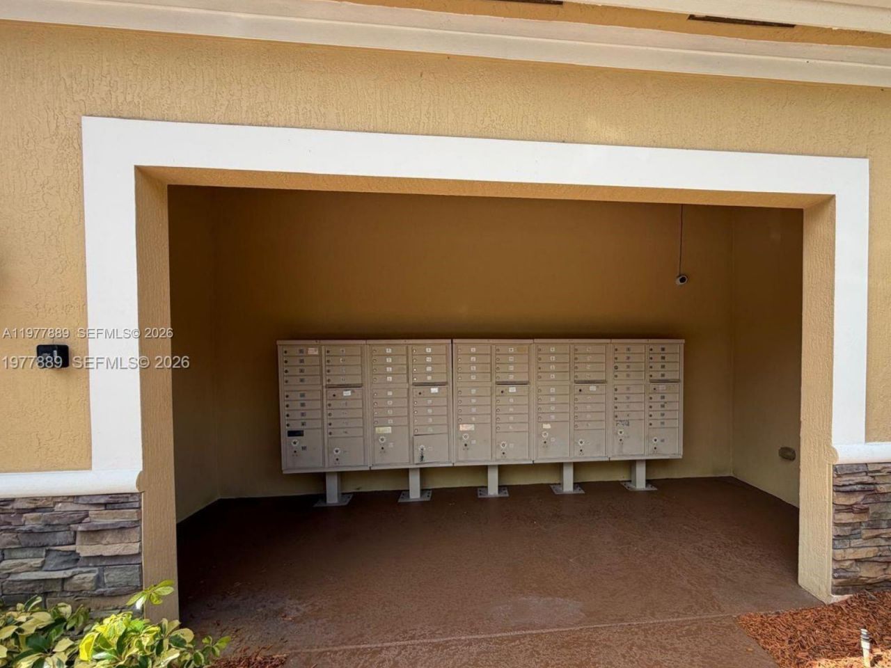 12350 S Village Cir , Davie, FL 33325 Photo