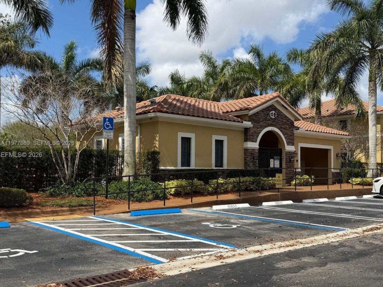 12350 S Village Cir , Davie, FL 33325 Photo