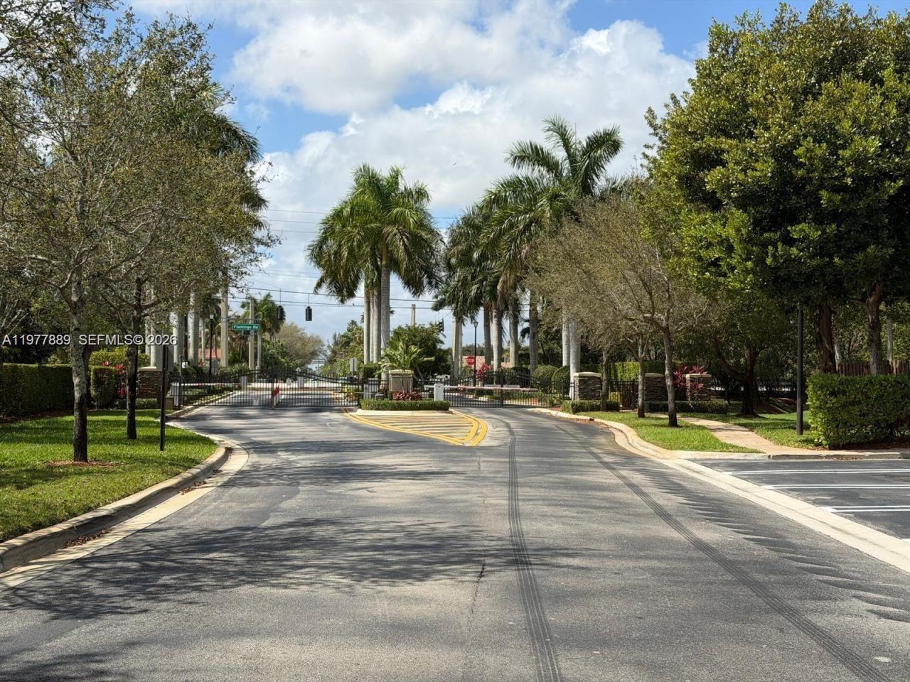 12350 S Village Cir , Davie, FL 33325 Photo