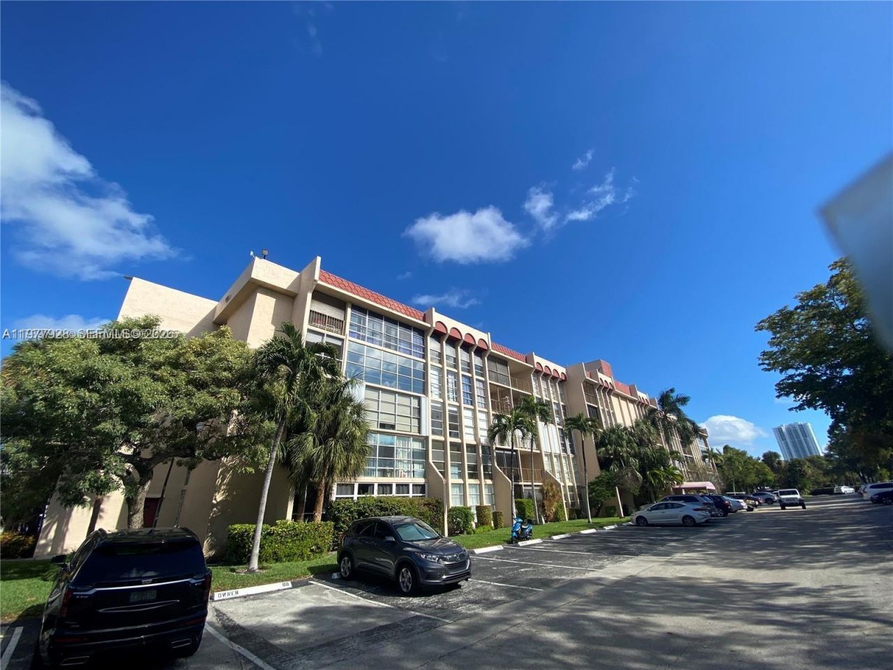 2101 Atlantic Shores Blvd, Unit 108, Hallandale Beach, FL 33009 Photo