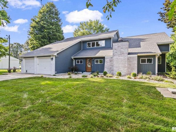 5037 Wesley Chapel Road, New Berlin, IL 62670