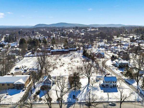 21 Bluestone Court, Kingston, NY 12401