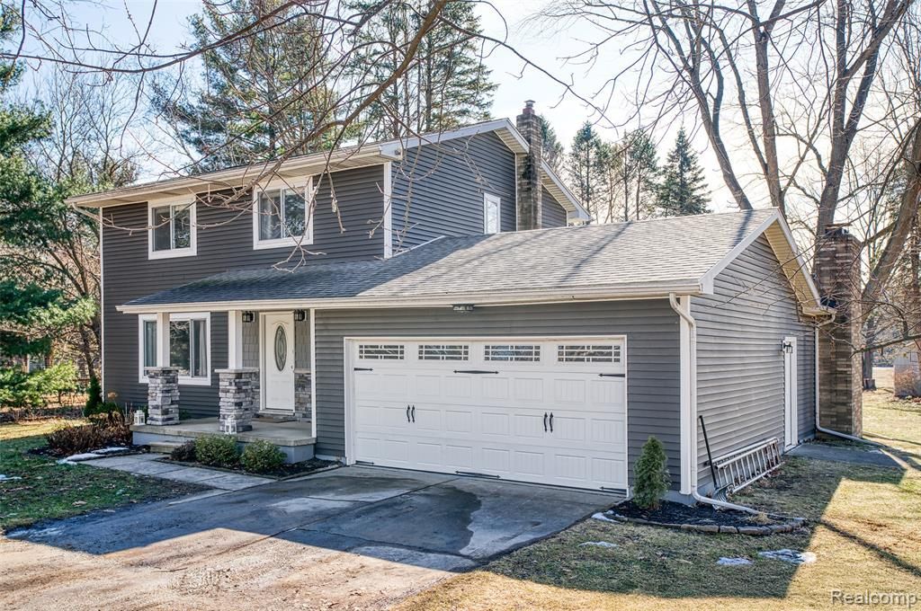 5193 Owen Road, Fenton Township, MI 48451 Main Photo