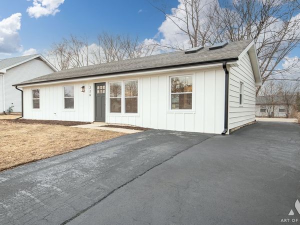 226 Grant Drive , Bolingbrook, IL 60440