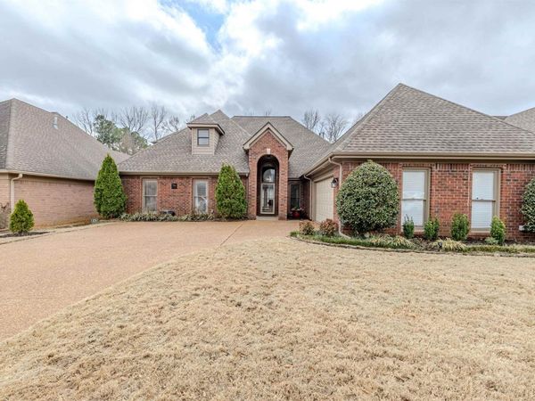 946 SPINNAKER LN, Cordova, TN 38018