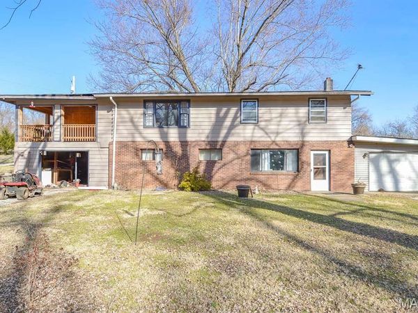 8627 Lower Marine Road , St Jacob, IL 62281