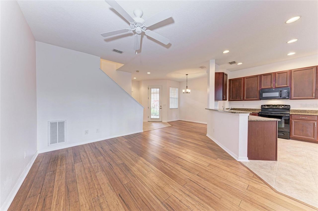 8160 Villa Grande Ct, Sarasota, FL 34243 Photo