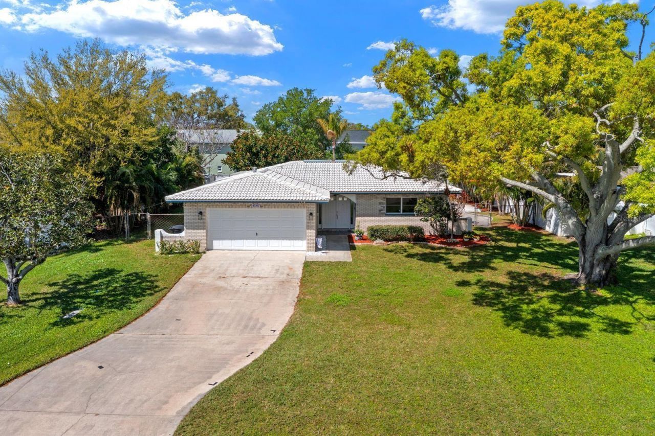 4540 Bayshore Boulevard Ne, Saint Petersburg, FL 33703 Photo