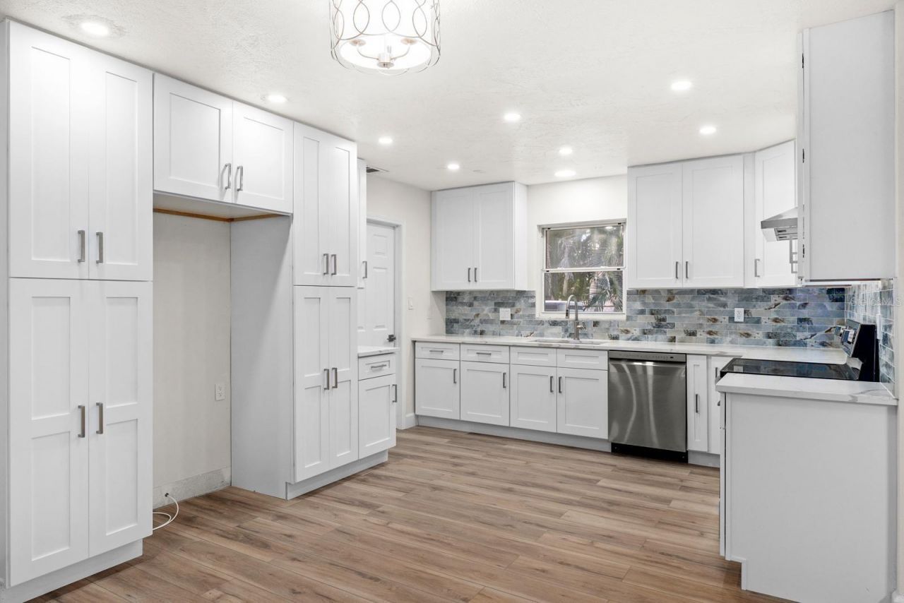 4540 Bayshore Boulevard Ne, Saint Petersburg, FL 33703 Photo