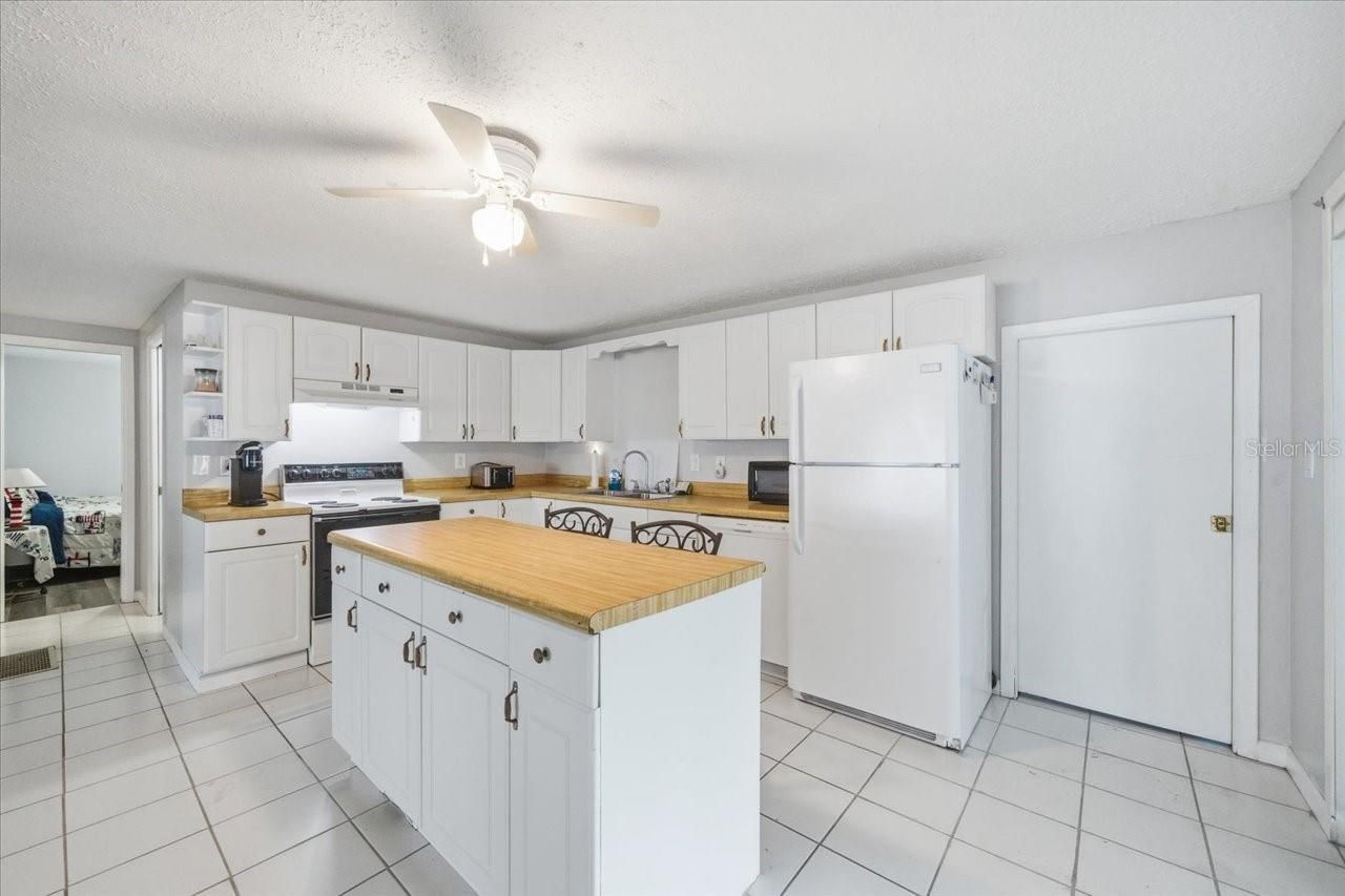 12305 Conde Drive , Brooksville, FL 34613 Photo