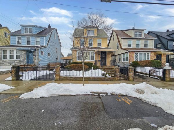 21422 111th Road , Queens Village, NY 11429