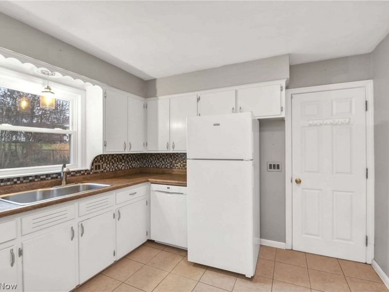 2481 N Haven Boulevard, Cuyahoga Falls, OH 44223 Photo 8