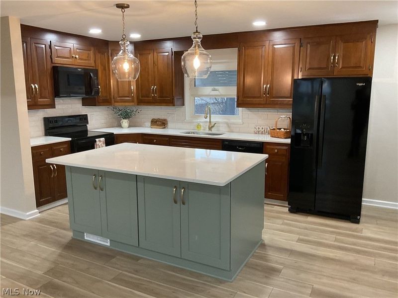 1127 Valleyview Avenue SW, Canton, OH 44710 Photo 4