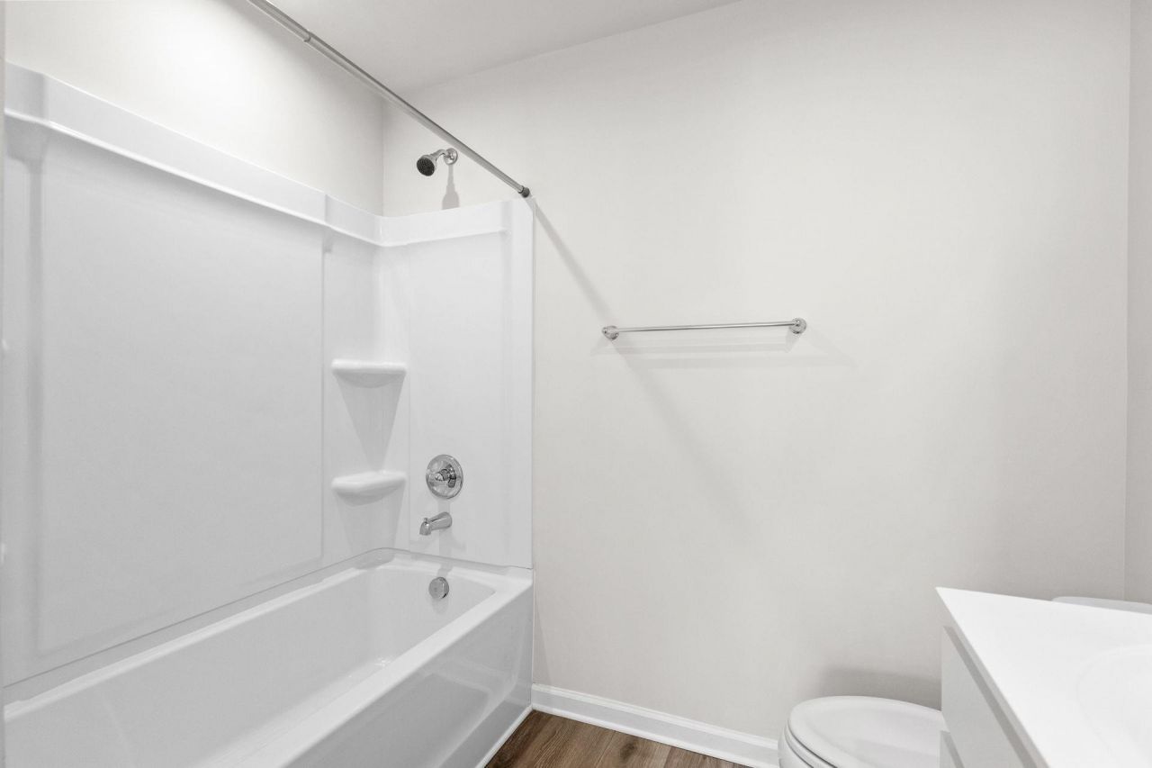 400 El Camino Dr. Photo 17