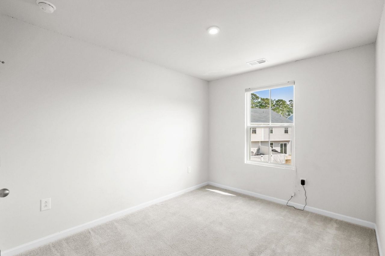 400 El Camino Dr. Photo 22