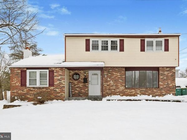 914 AVENUE D , LANGHORNE, PA 19047