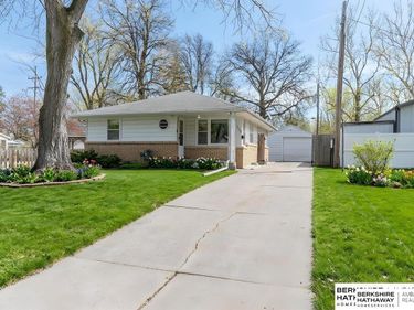 1220 N 42nd Street, Lincoln, NE 68503