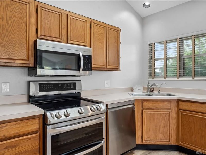 108 Nantucket, Dayton, OH 45458 Photo 9