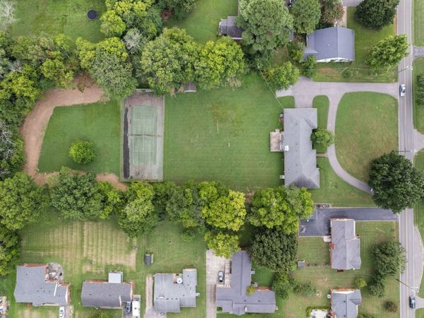 305 Castle Heights Ave , Lebanon, TN 37087