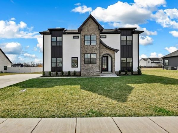 339 Ellington Dr , Clarksville, TN 37043