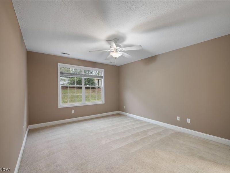 1458 Chesapeake Avenue, Louisville, OH 44641 Photo 16