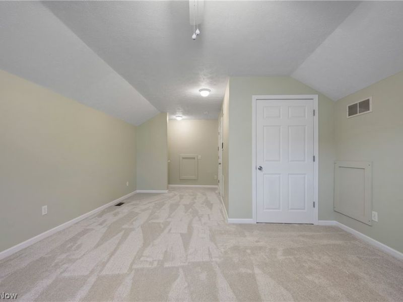 1458 Chesapeake Avenue, Louisville, OH 44641 Photo 26