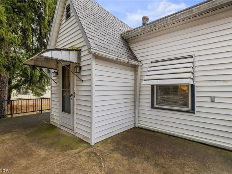 9687 South Avenue, Poland, OH 44514 Photo 2