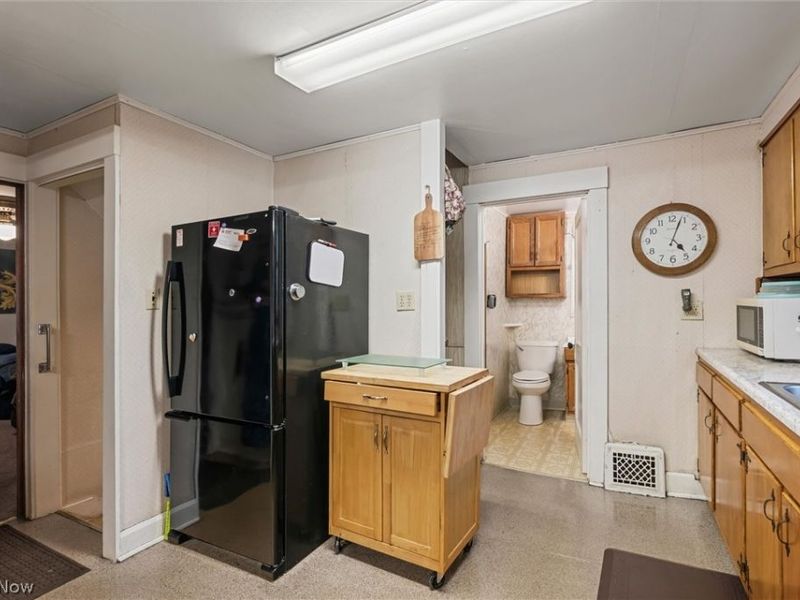 9687 South Avenue, Poland, OH 44514 Photo 7