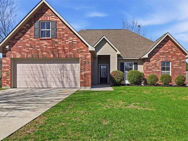 28507 ROSEDUST Lane, Ponchatoula, LA 70454