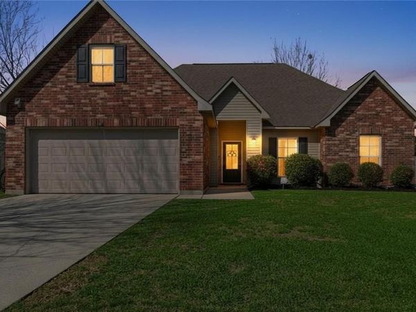 28507 ROSEDUST Lane, Ponchatoula, LA 70454