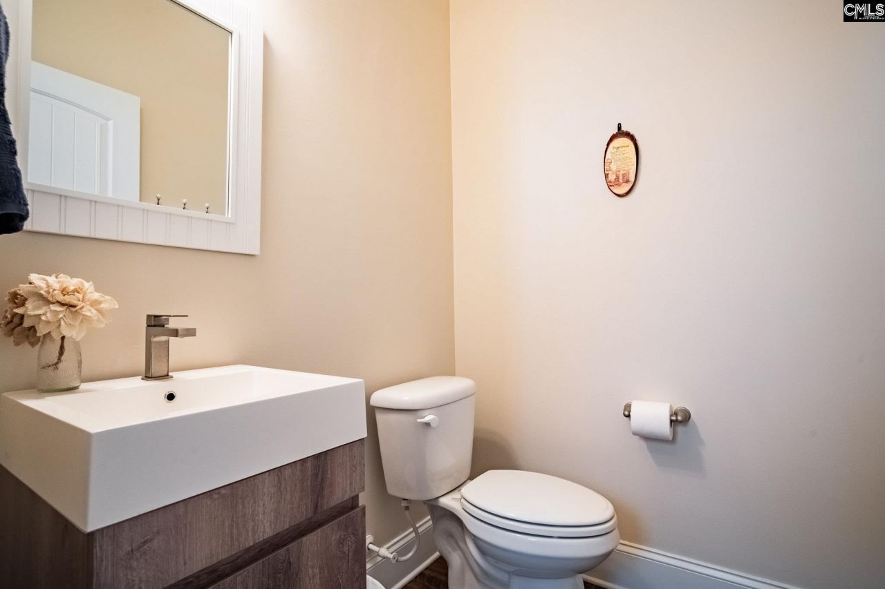 213 Sunset Point Drive Photo 11