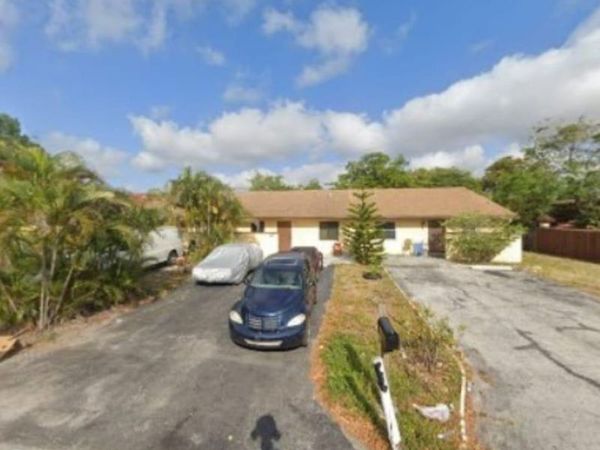 4337 NW 5th Avenue Avenue, Deerfield Beach, FL 33064