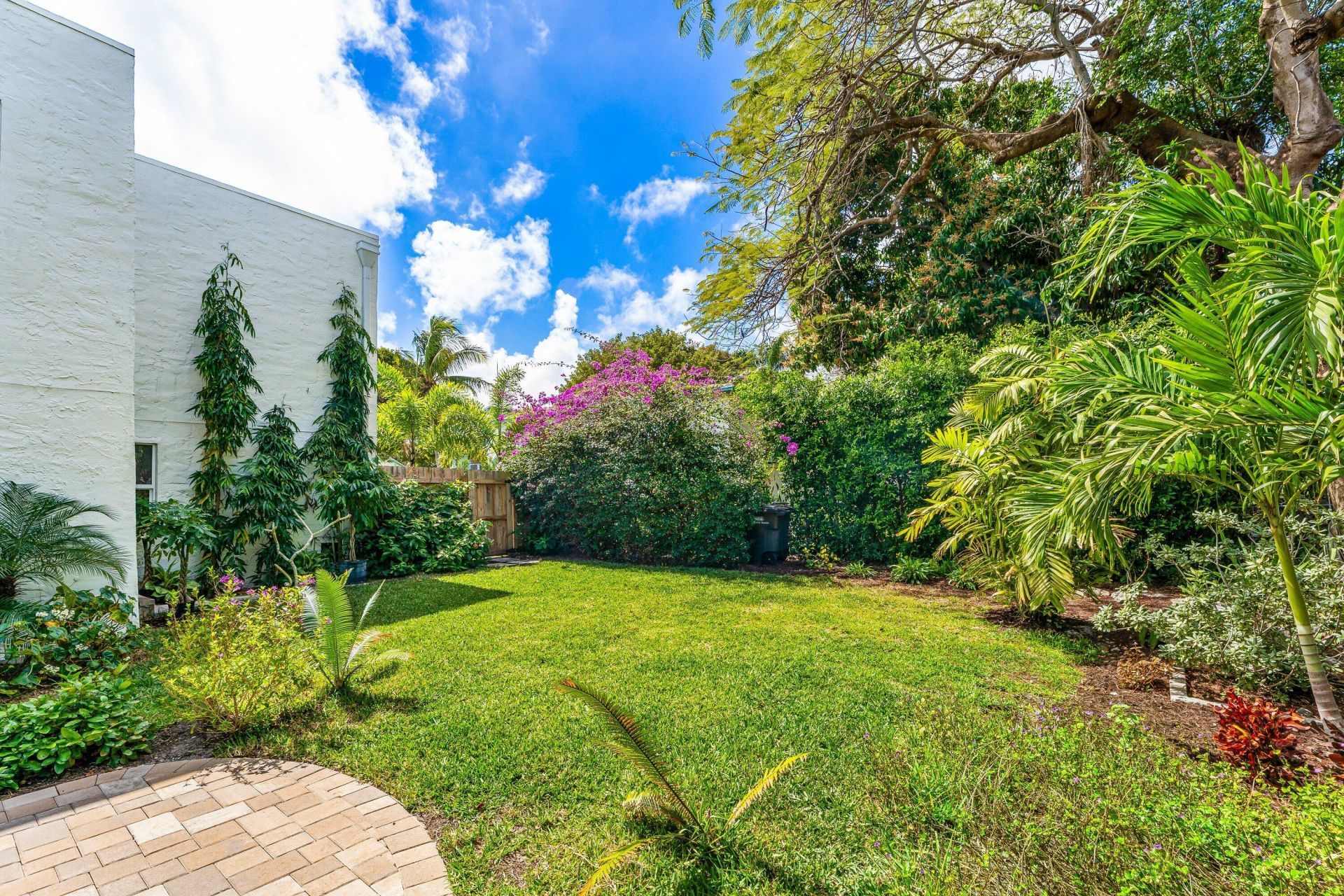 825 34th Street, West Palm Beach, FL 33407 Photo