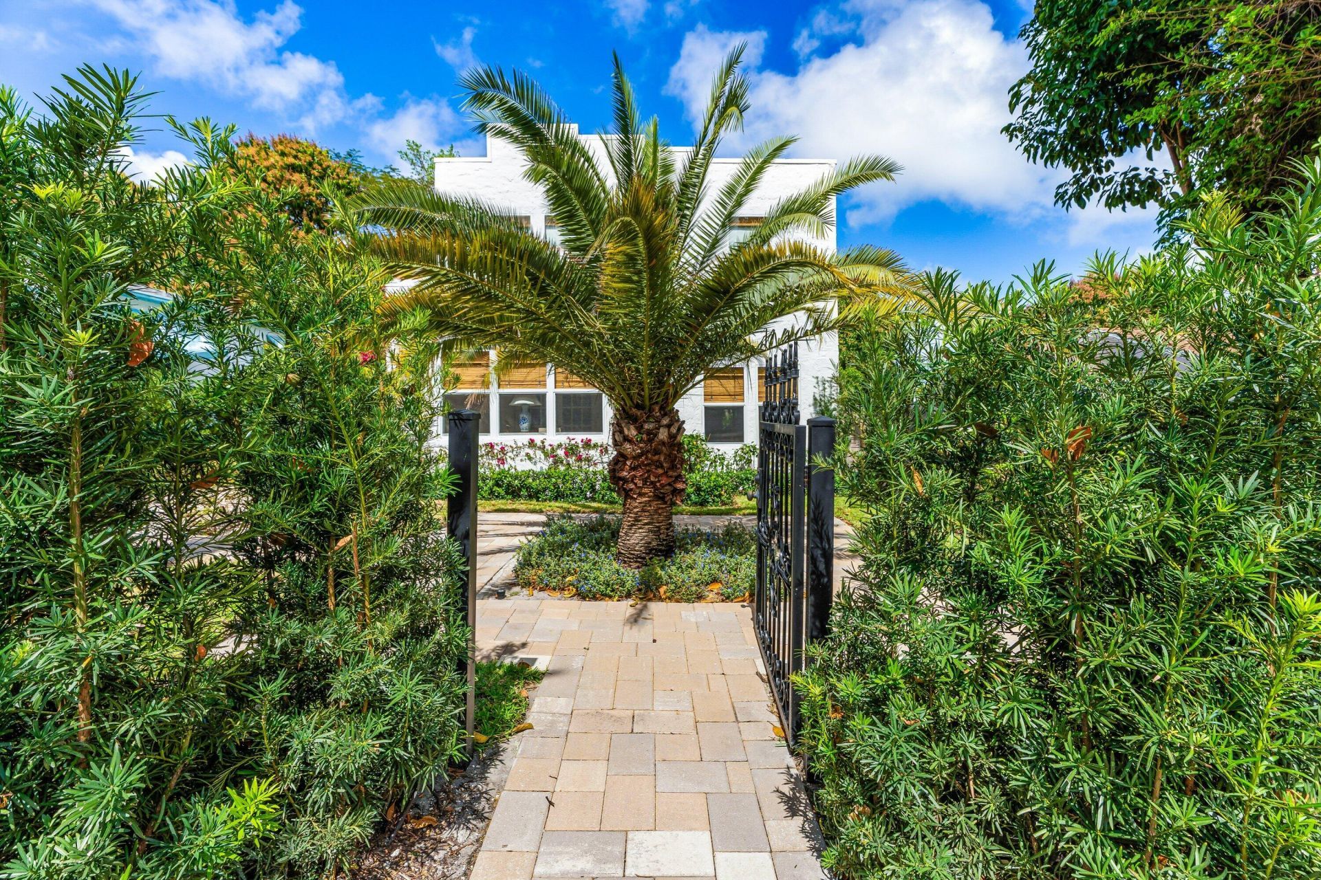 825 34th Street, West Palm Beach, FL 33407 Photo
