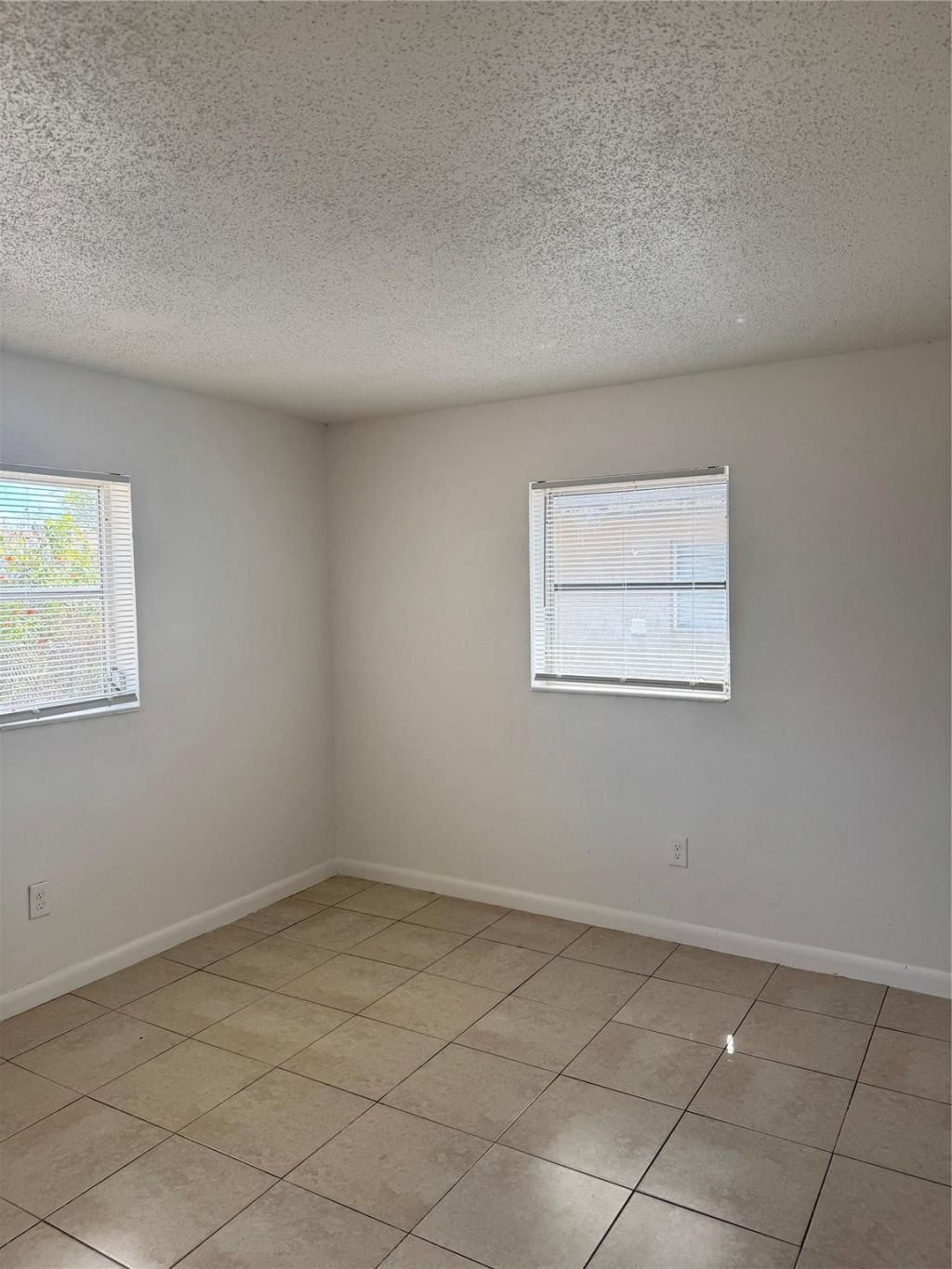 5914 N Haverhill Rd, West Palm Beach, FL 33407 Photo