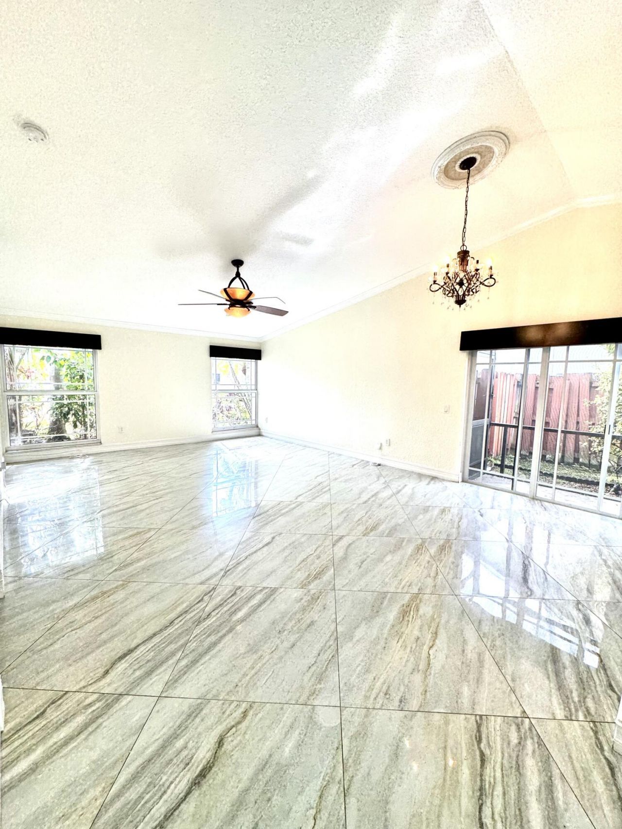 531 SW 167th Terrace, Weston, FL 33326 Photo