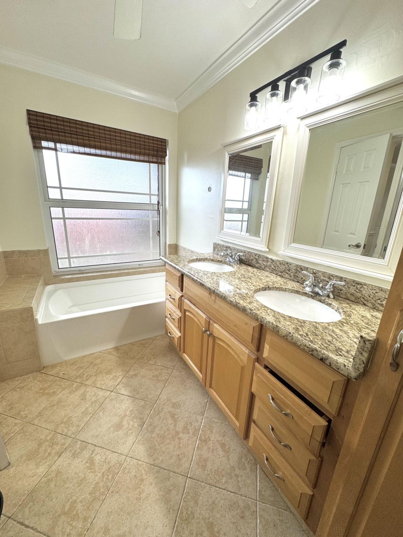 531 SW 167th Terrace, Weston, FL 33326 Photo