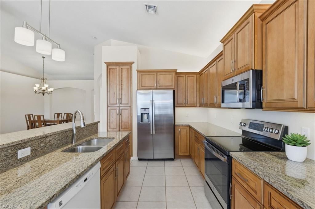 13881 Lake Mahogany Blvd, Unit 3221, Fort Myers, FL 33907 Photo