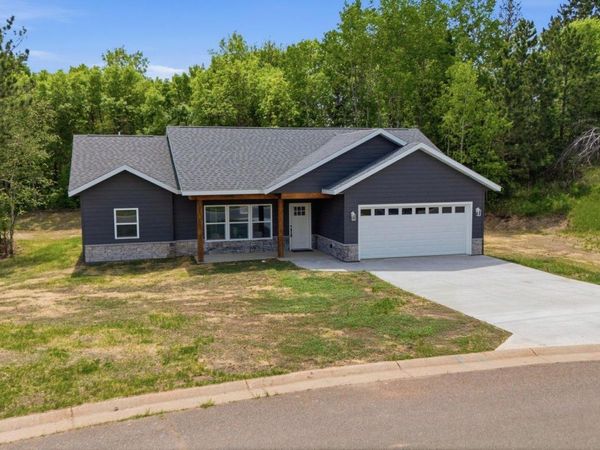 912 Carter Circle, Eveleth, MN 55734