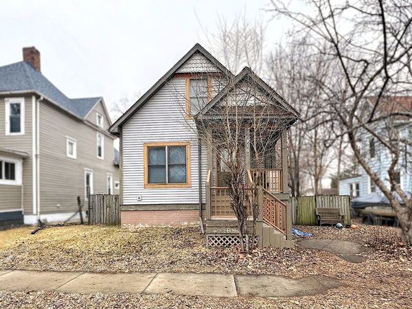 716 15th Street, Rock Island, IL 61201