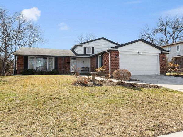911 E Burr Oak Drive , Arlington Heights, IL 60004