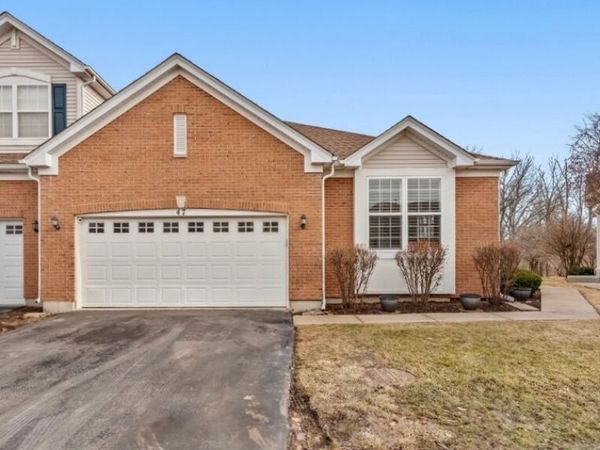 47 Regent Drive , Gilberts, IL 60136