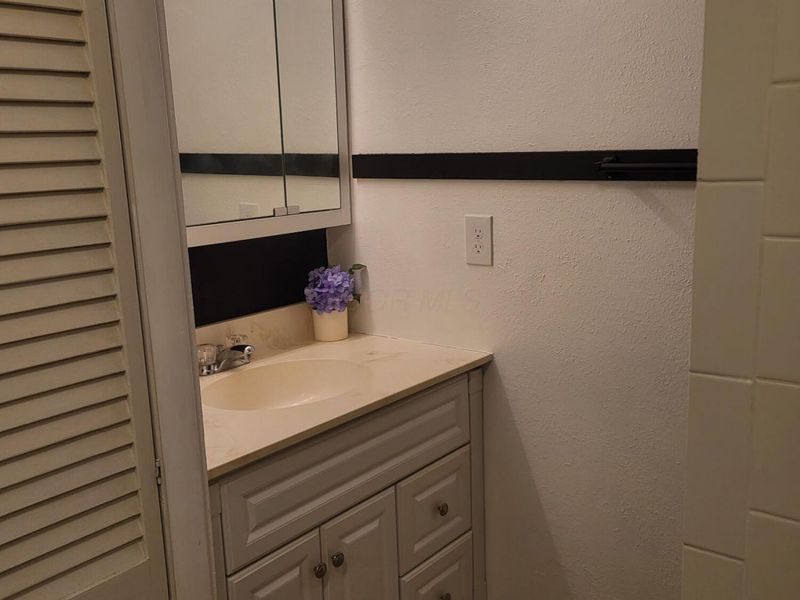 2375 Woodbrook Circle S, Unit 167, Columbus, OH 43223 Photo 14